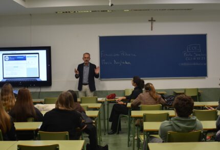 Conferencia sobre empleabilidad a través de InfoJobs en el Centro de Estudios Universitarios Cardenal Spínola CEU